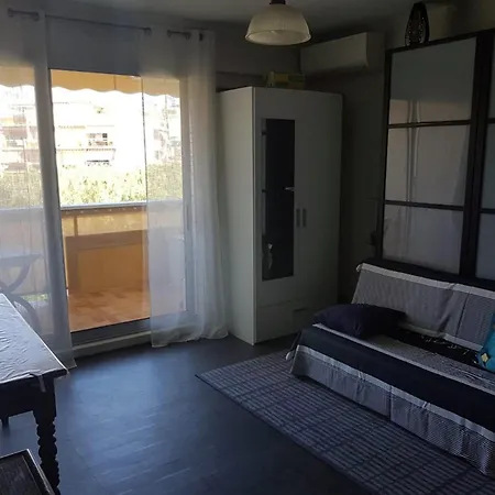 Calme Avec Loggia, Proche Et Centre, Climatise, Parking Inclus - Fr-1-803-54 *